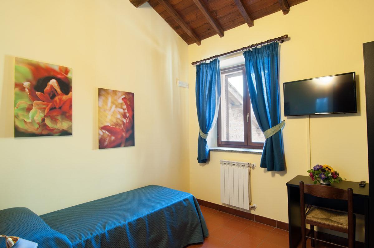 Hotel Capranica Buitenkant foto